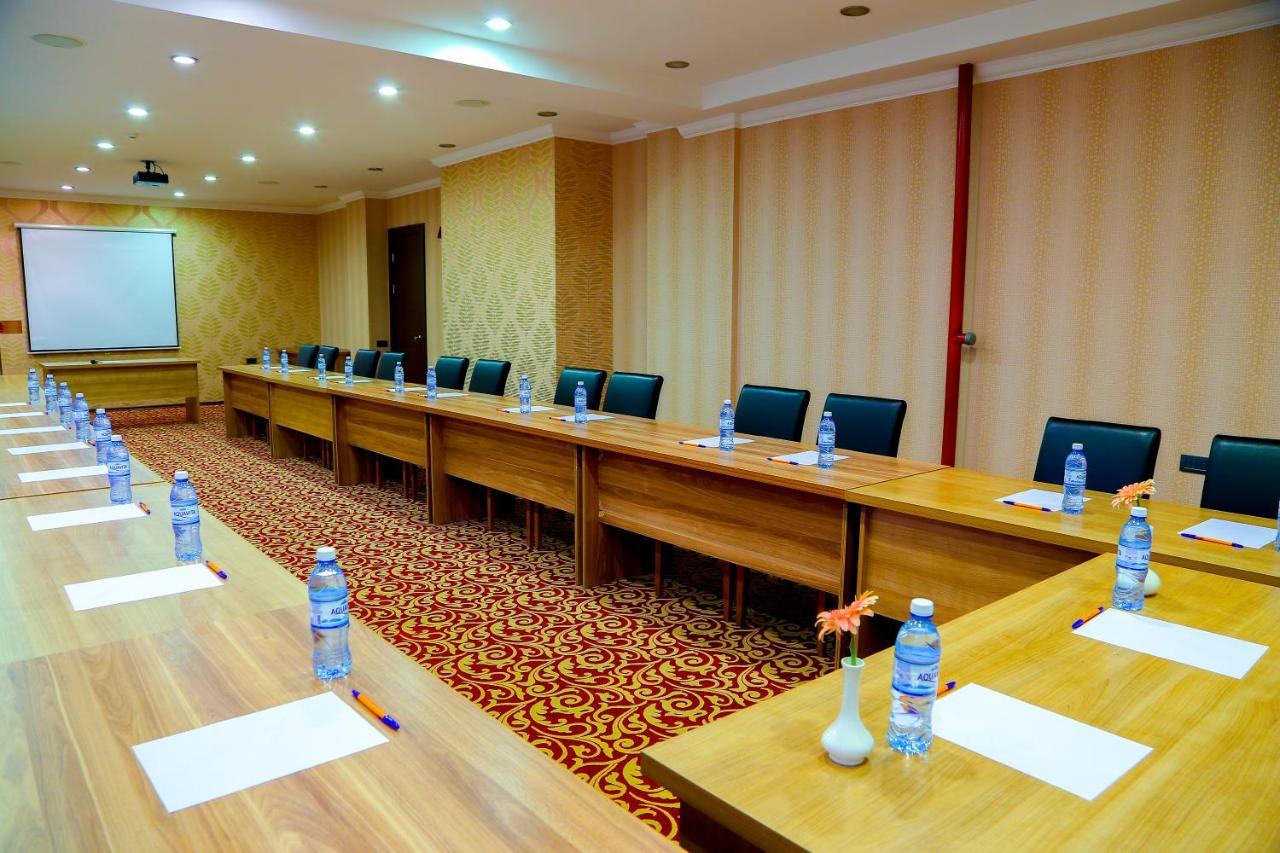Central Park Baku Ngoại thất bức ảnh